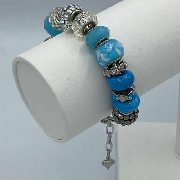 Turquoise And Silver Beaded Bracelet ( New) - Picture 2 of 6